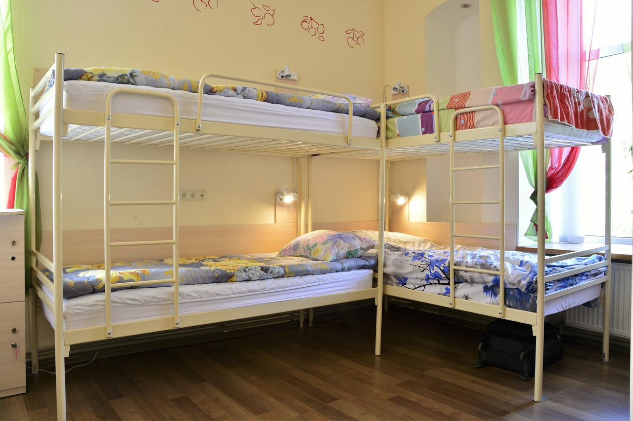Vishnya Hostel Dnipro Bagian luar foto