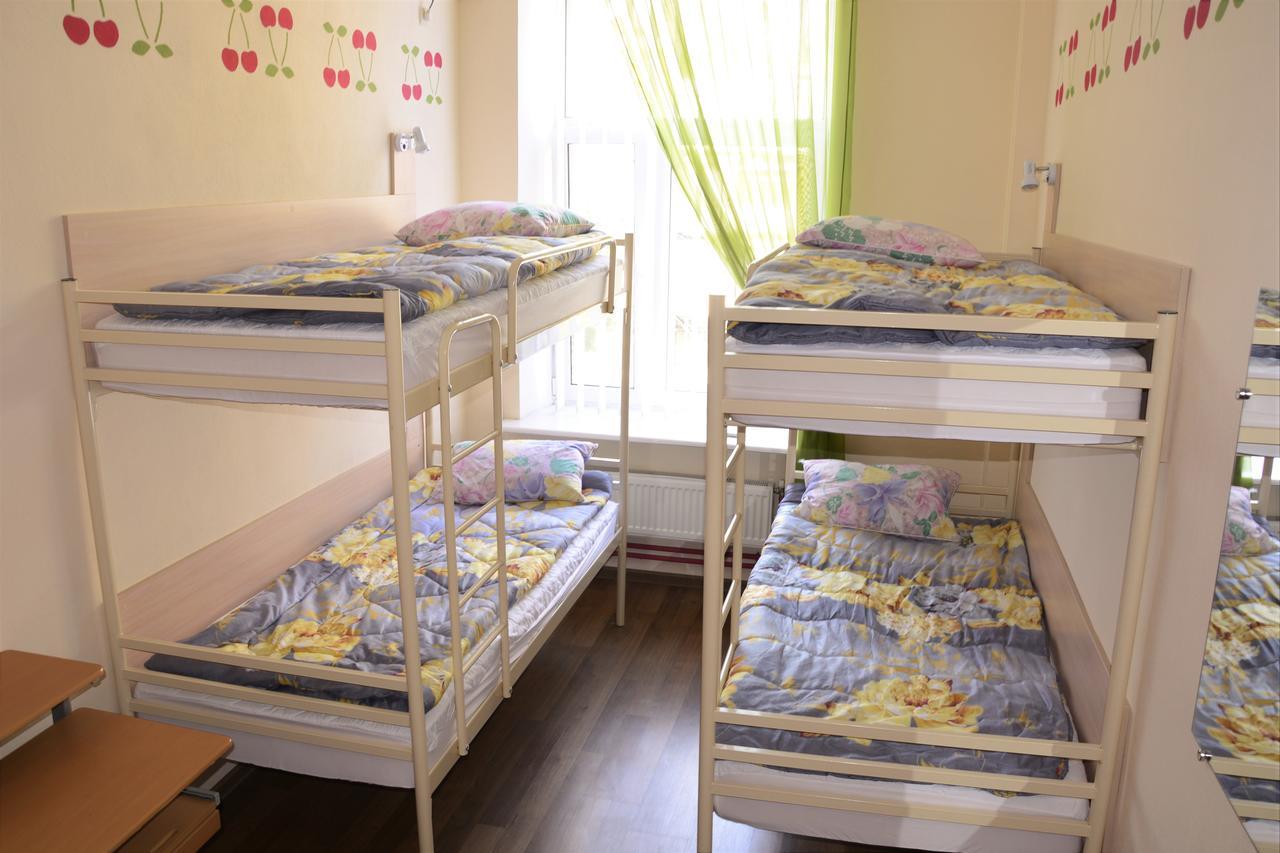 Vishnya Hostel Dnipro Bagian luar foto