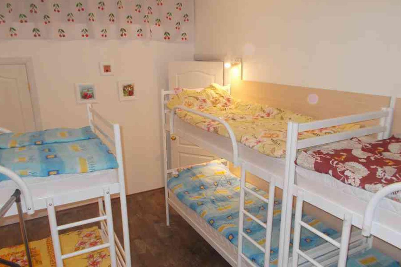Vishnya Hostel Dnipro Bagian luar foto