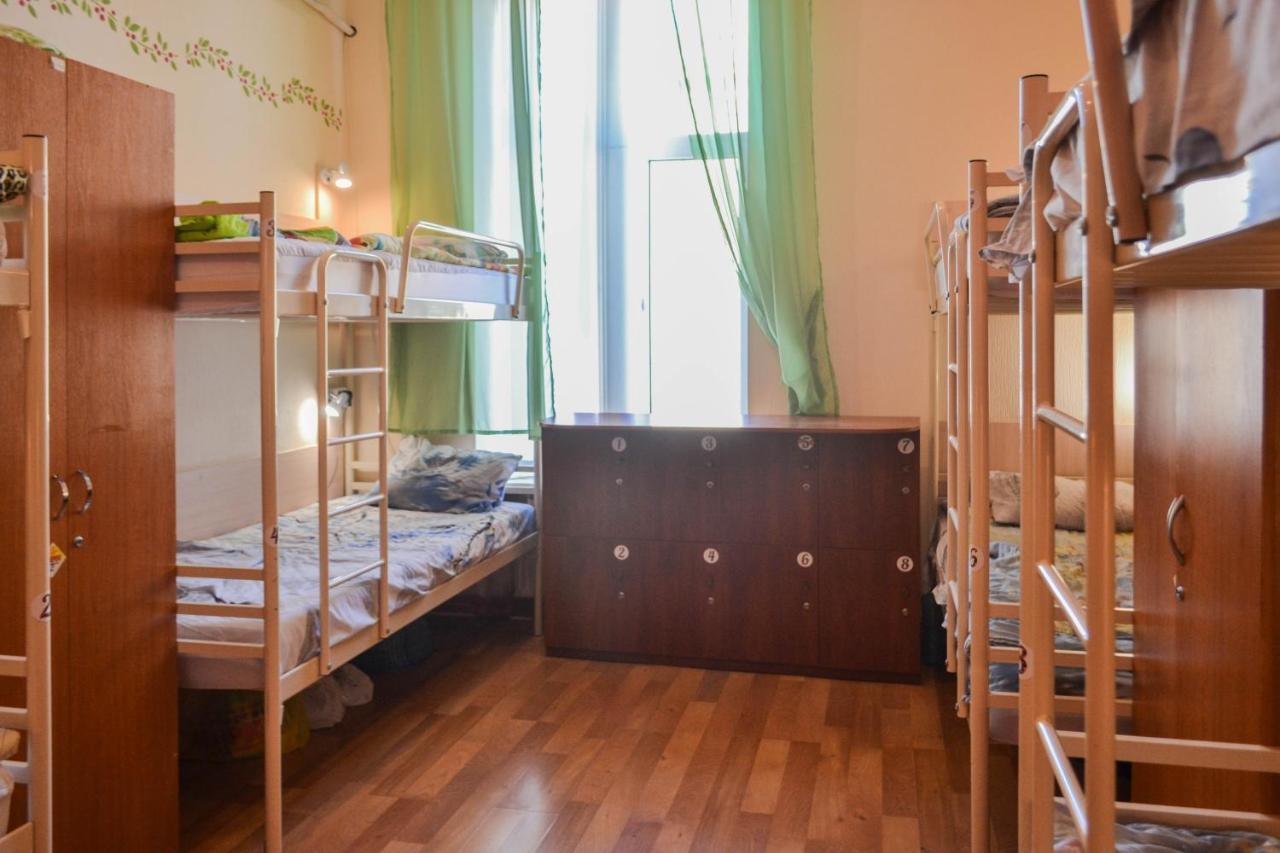 Vishnya Hostel Dnipro Bagian luar foto
